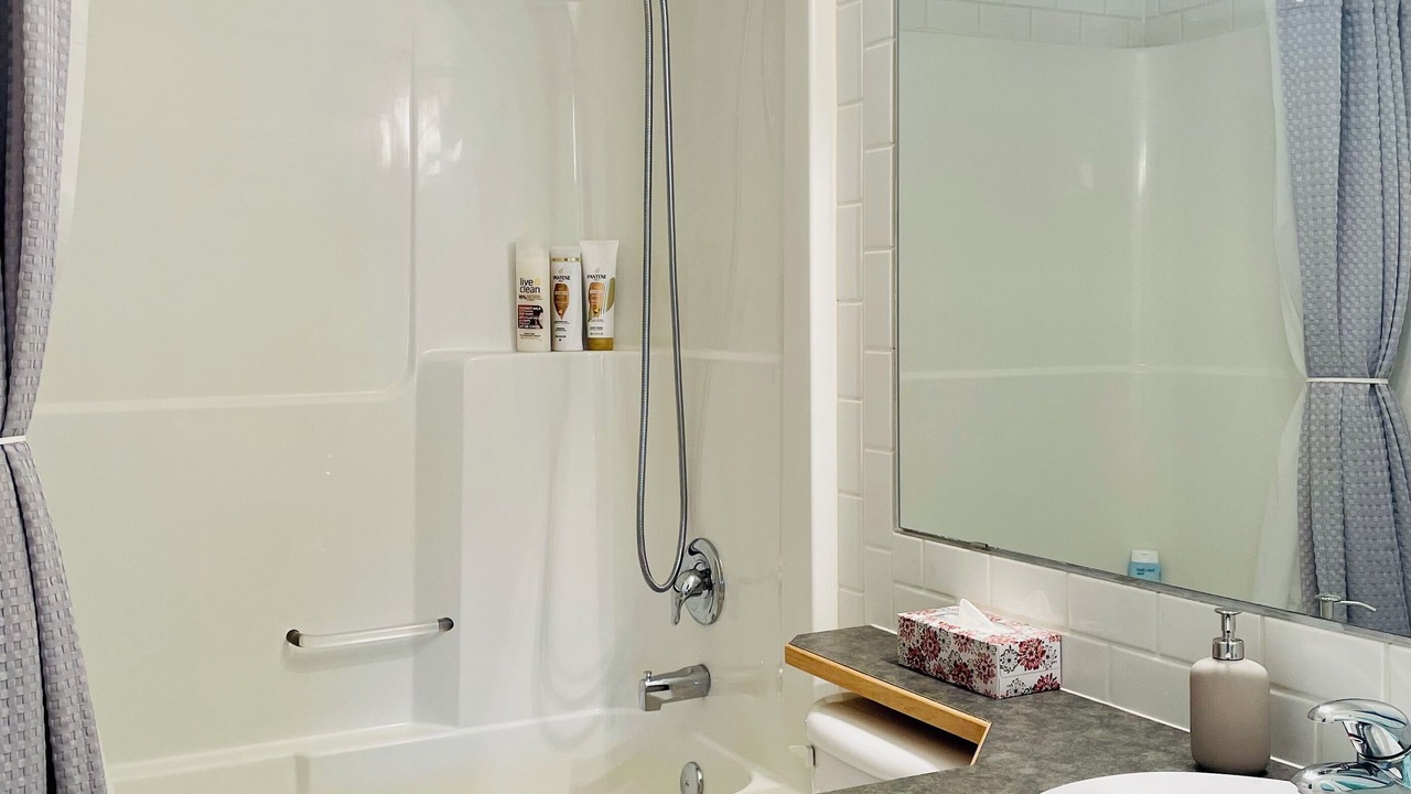 Photo of Bathroom in Sylvan Lake