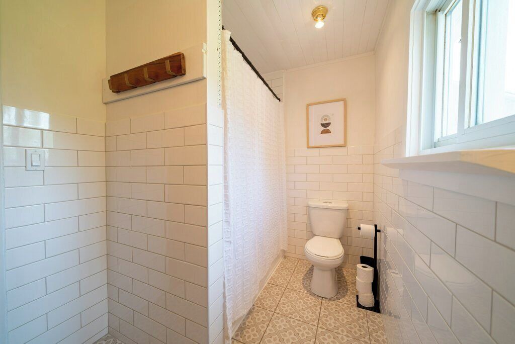 Photo of Bathroom in Carrying Place