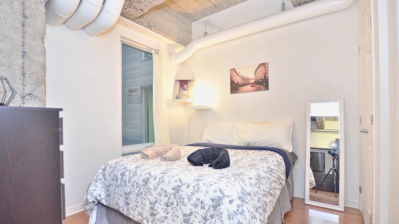 Photo of Bedroom in Quartier des Spectacles