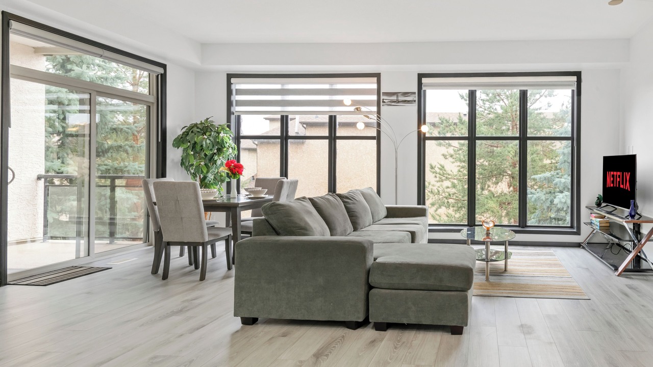 Photo of Livingroom in Southwest Edmonton