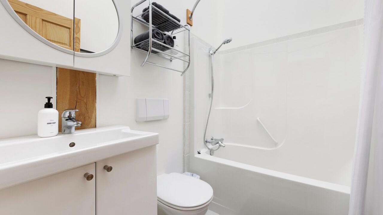 Photo of Bathroom in Okanagan-Similkameen