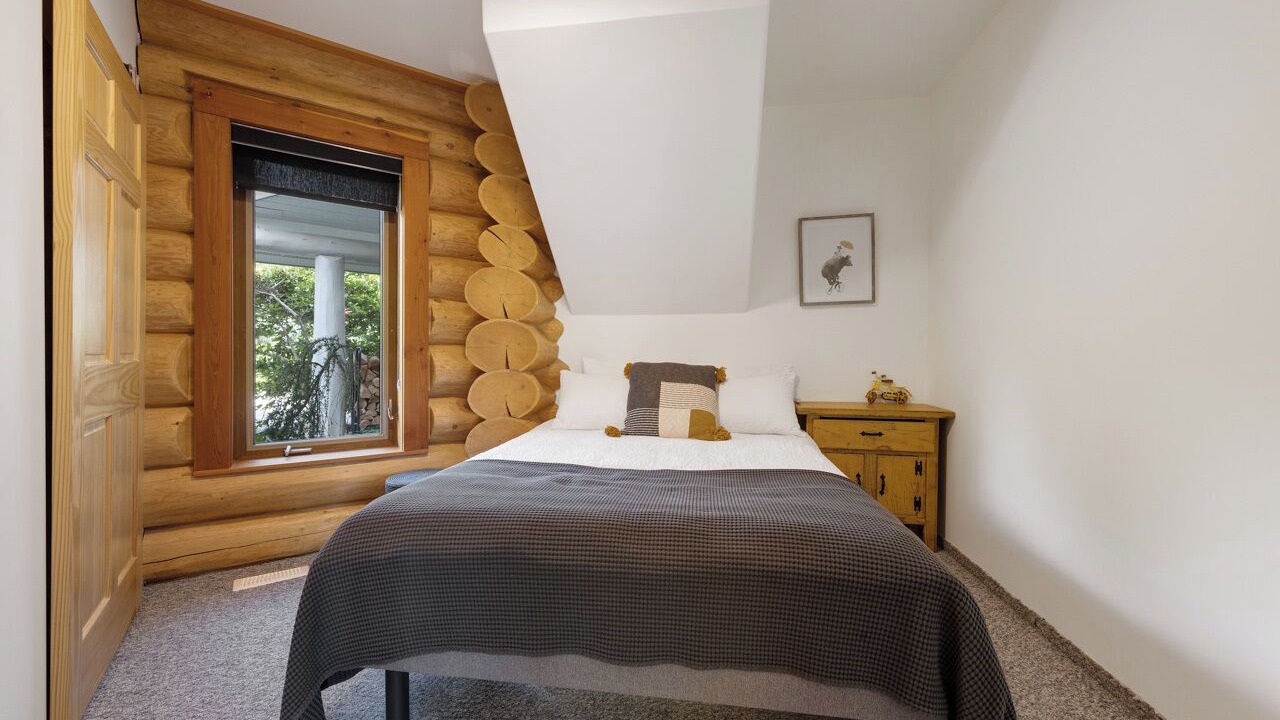 Photo of Bedroom in Okanagan-Similkameen