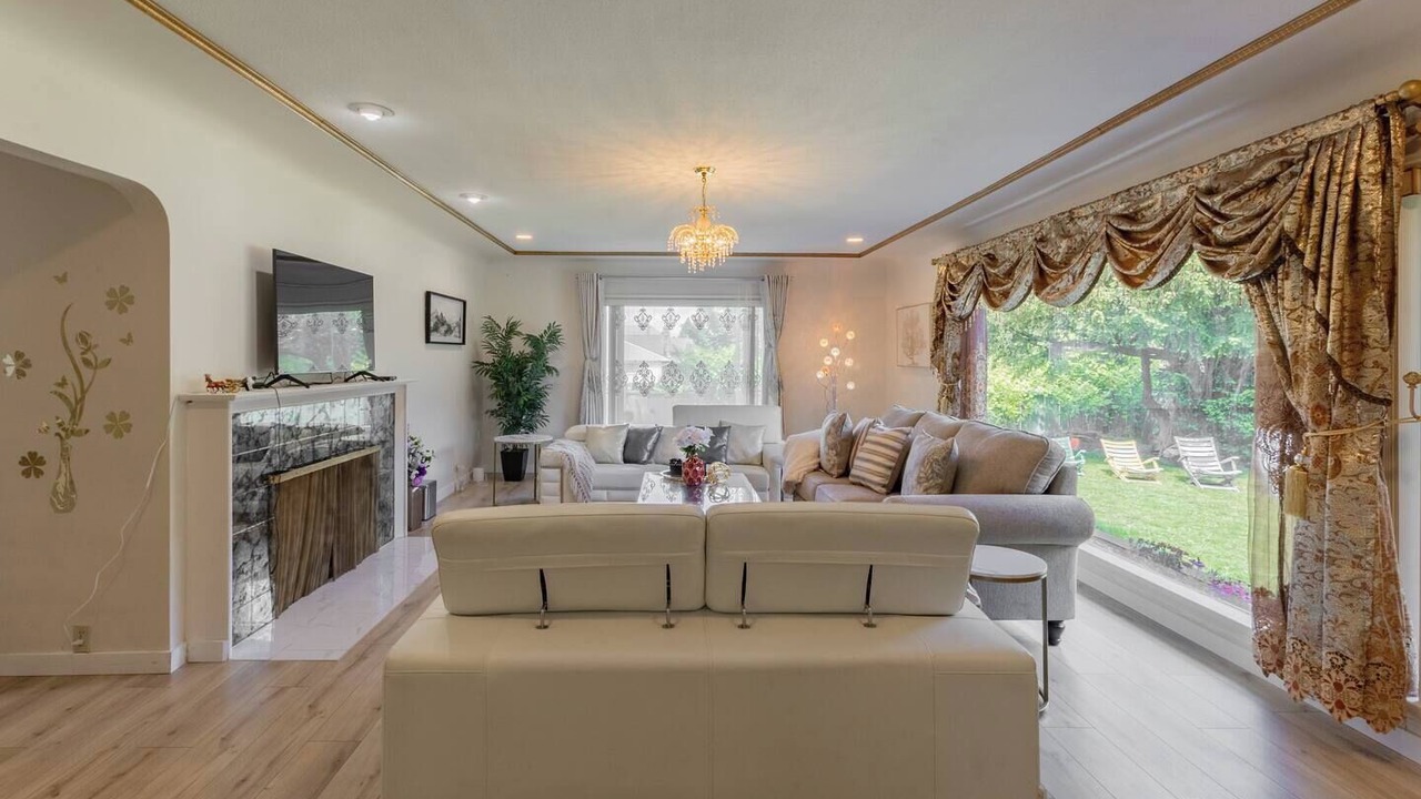 Photo of Livingroom in Shaughnessy