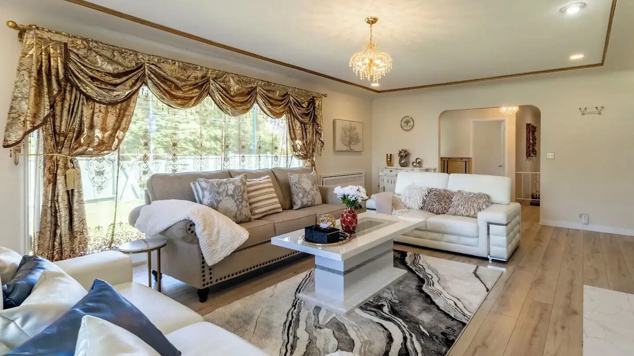 Photo of Livingroom in Shaughnessy