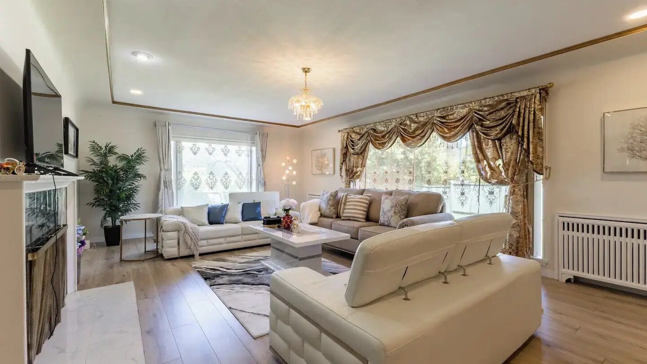 Photo of Livingroom in Shaughnessy