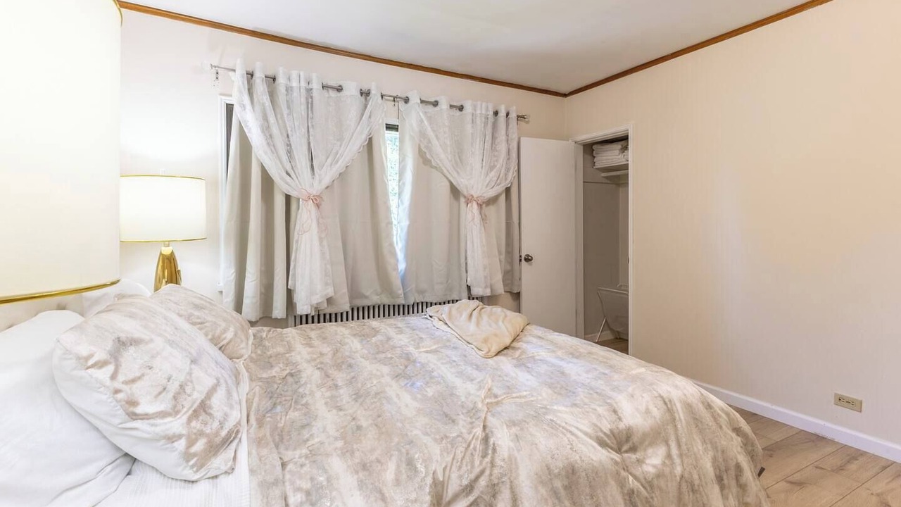 Photo of Bedroom in Shaughnessy