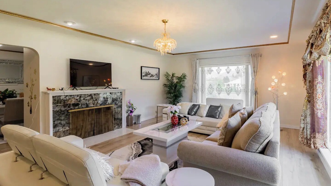 Photo of Livingroom in Shaughnessy