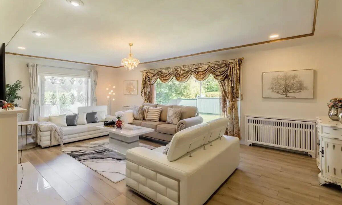 Photo of Livingroom in Shaughnessy