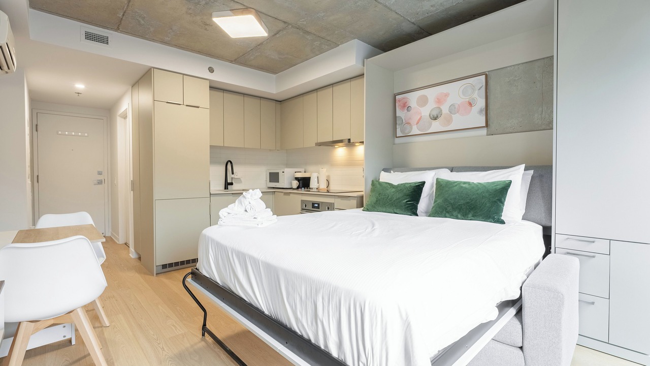 Photo of Bedroom in Latin Quarter