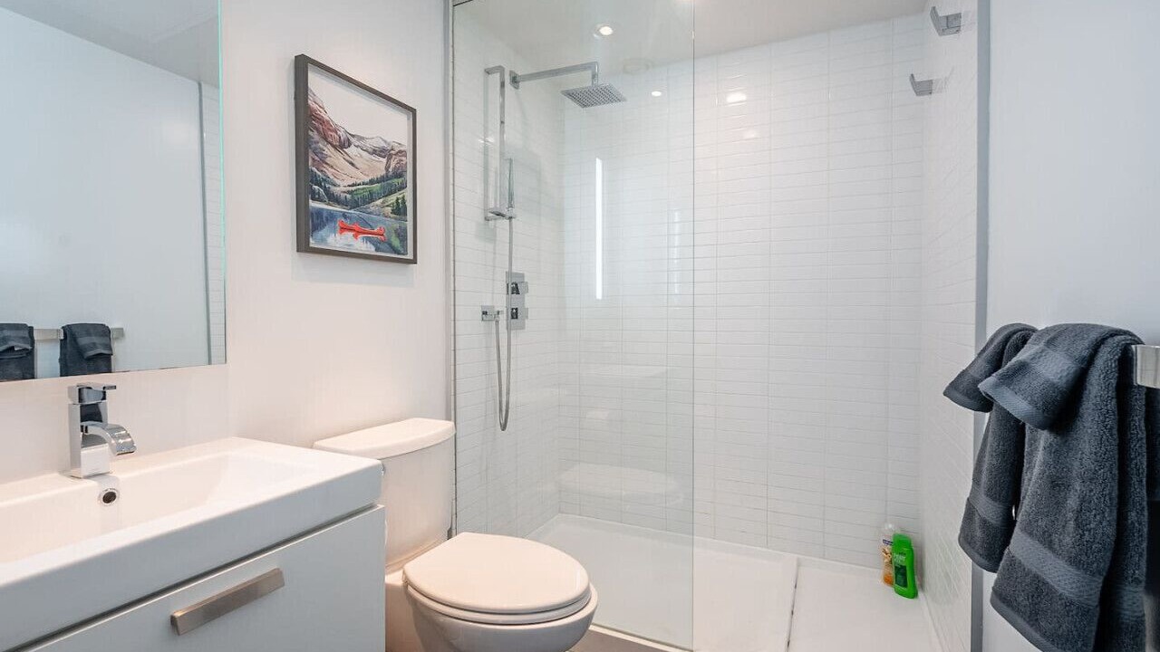 Photo of Bathroom in Wellington Place