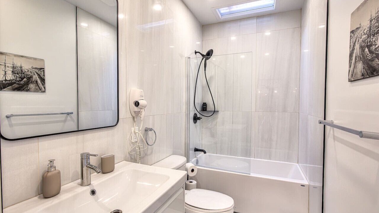 Photo of Bathroom in Maisonneuve