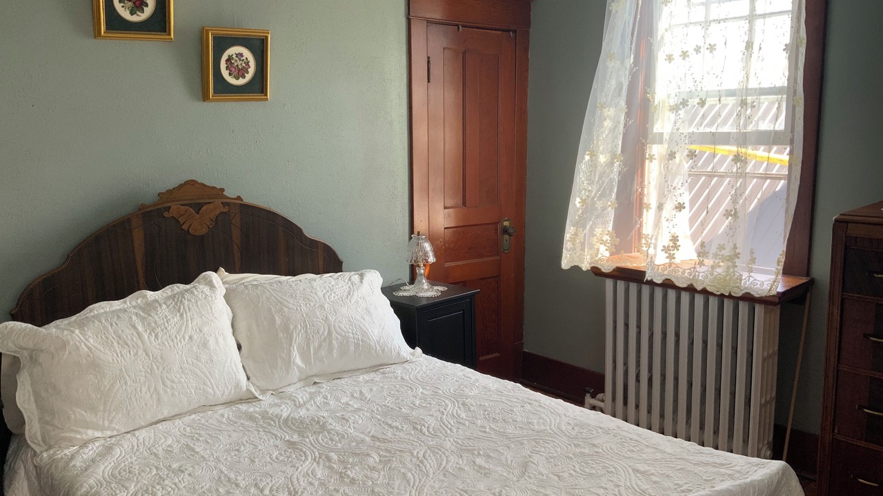 Photo of Bedroom in Montague