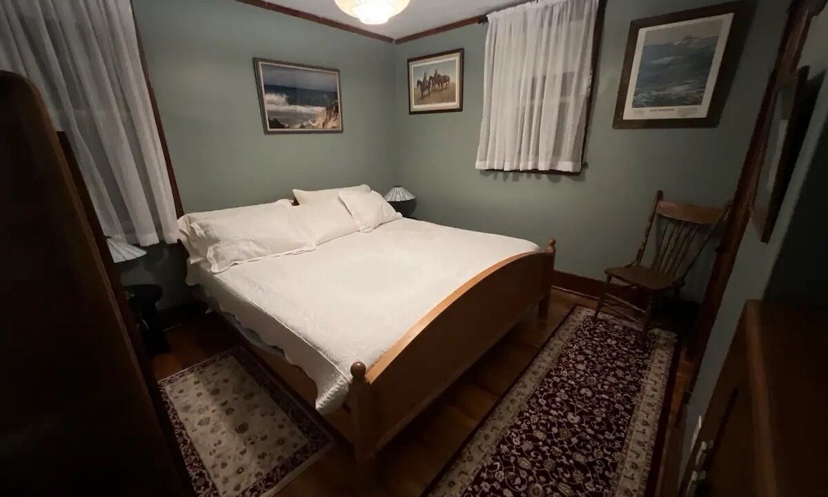 Photo of Bedroom in Montague