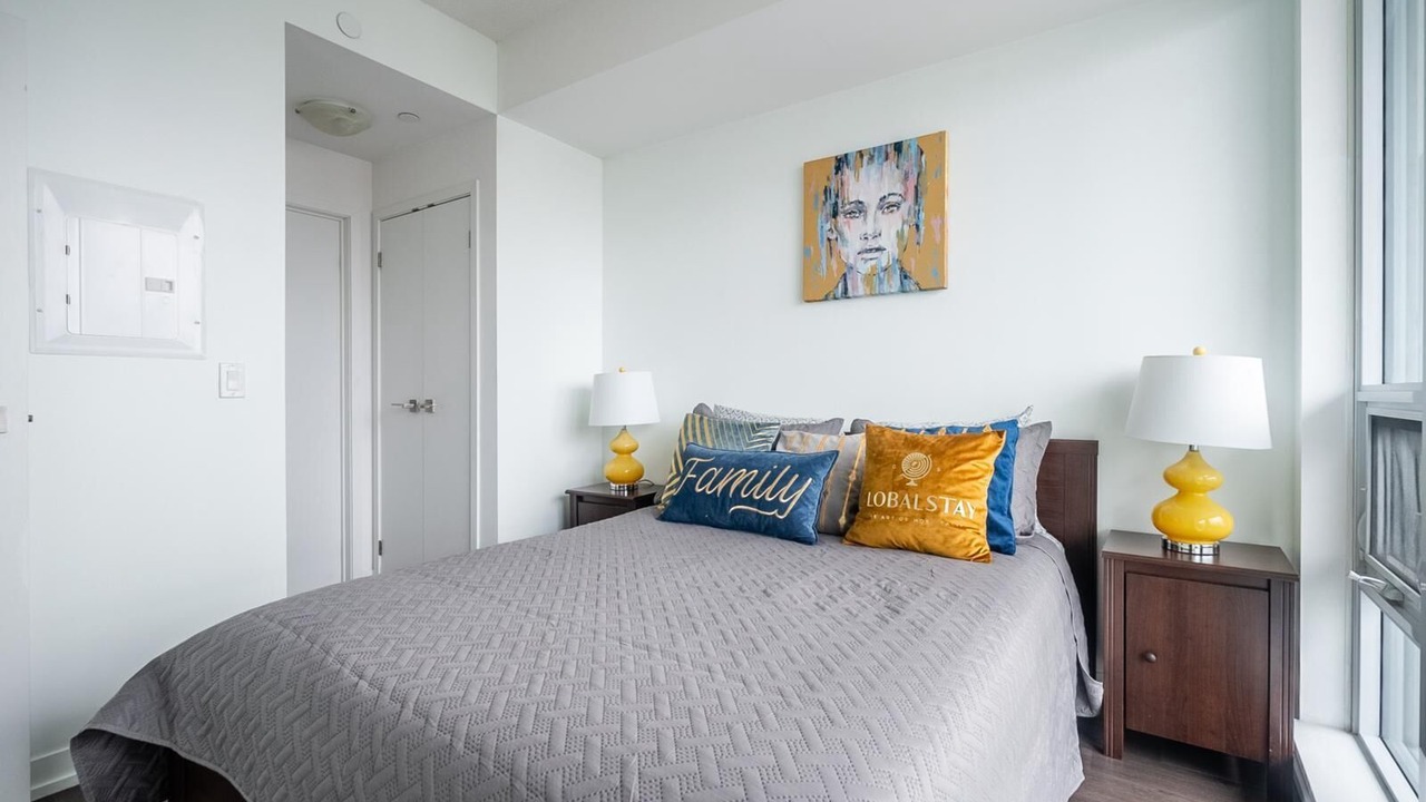 Photo of Bedroom in Yonge-Eglinton