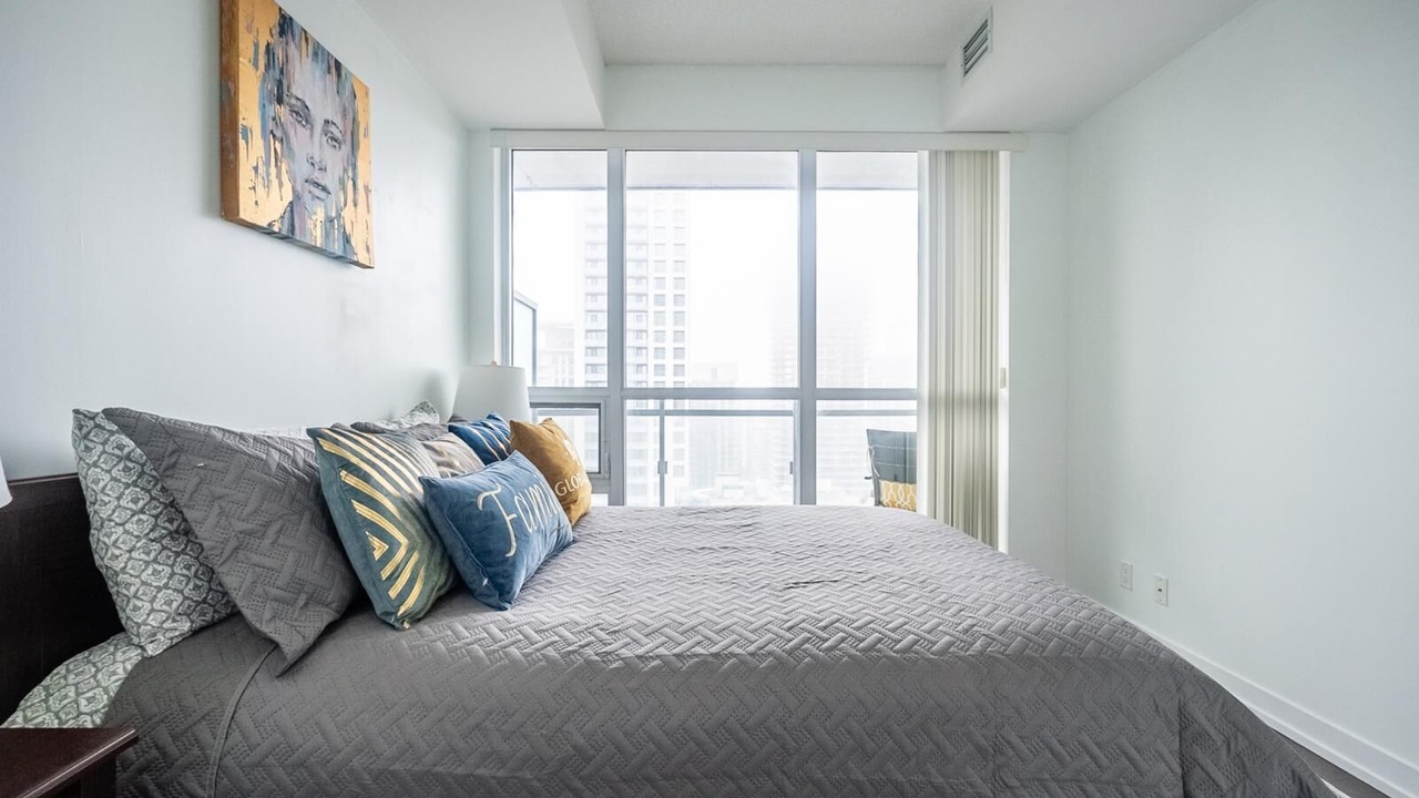 Photo of Bedroom in Yonge-Eglinton