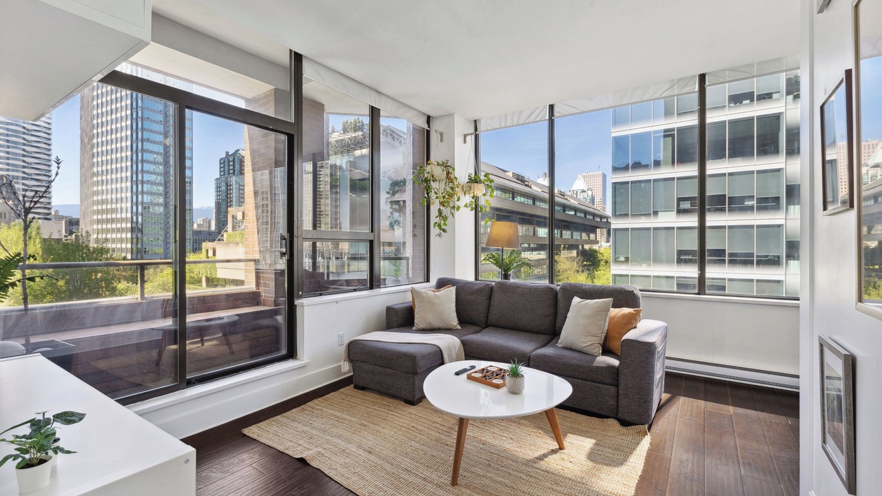 Photo of Livingroom in Downtown Vancouver