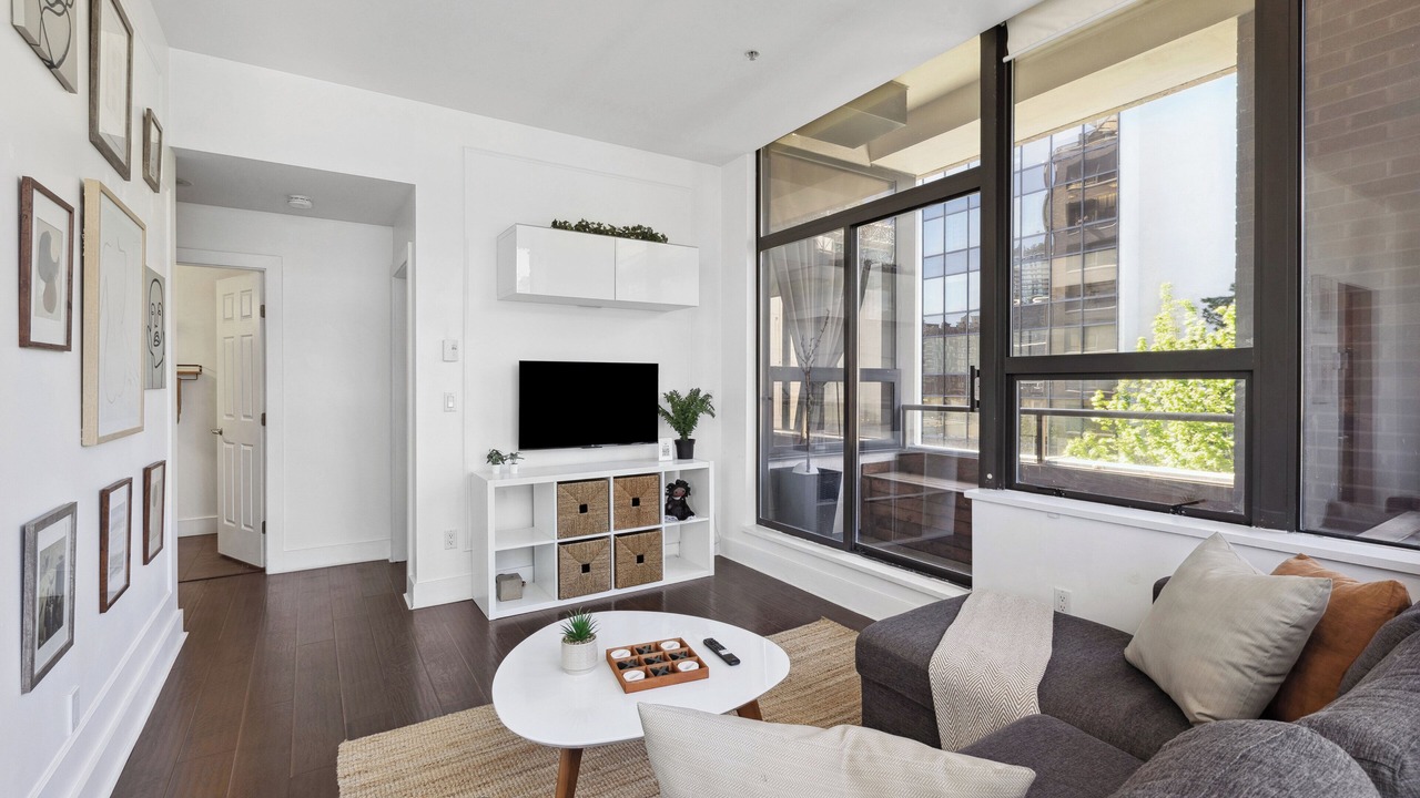 Photo of Livingroom in Downtown Vancouver