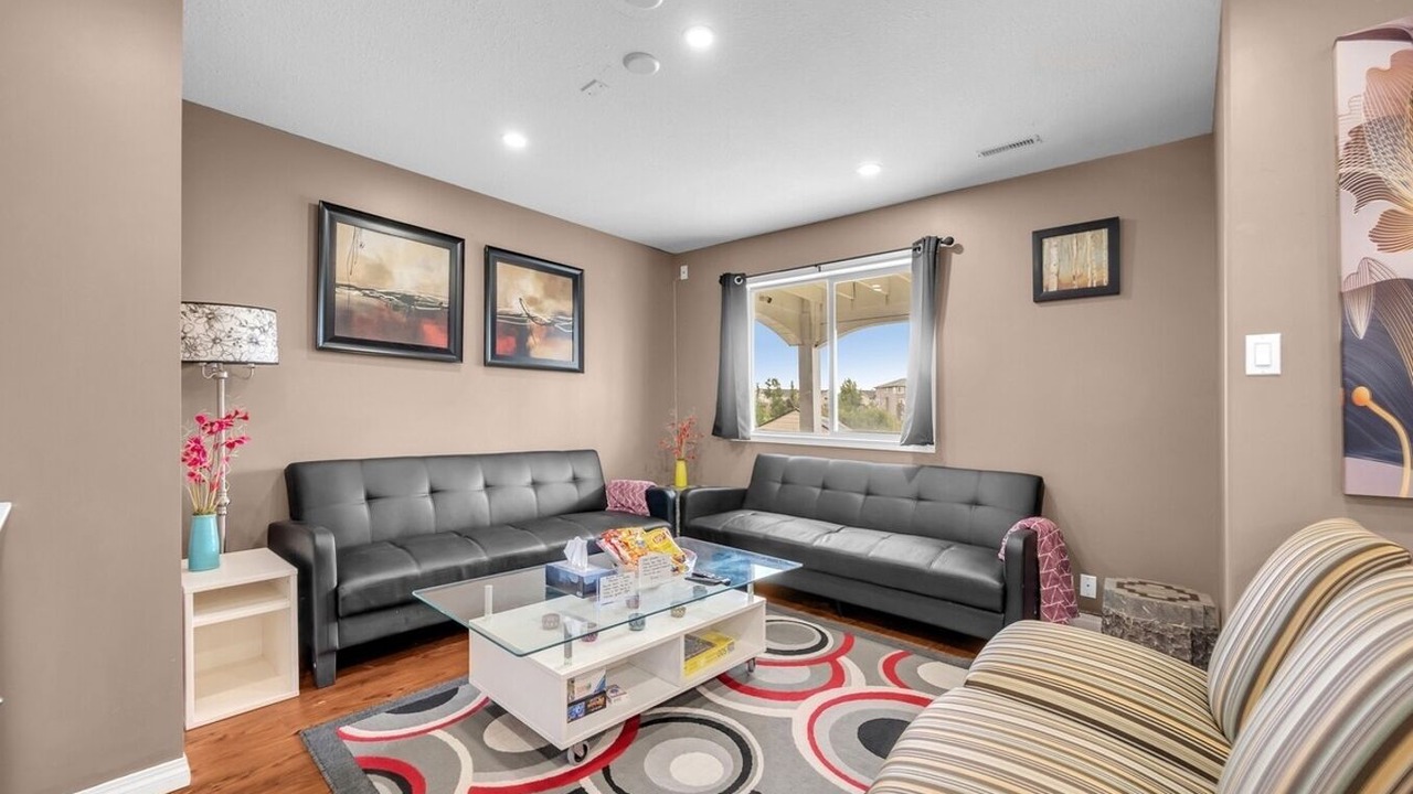 Photo of Livingroom in Calgary