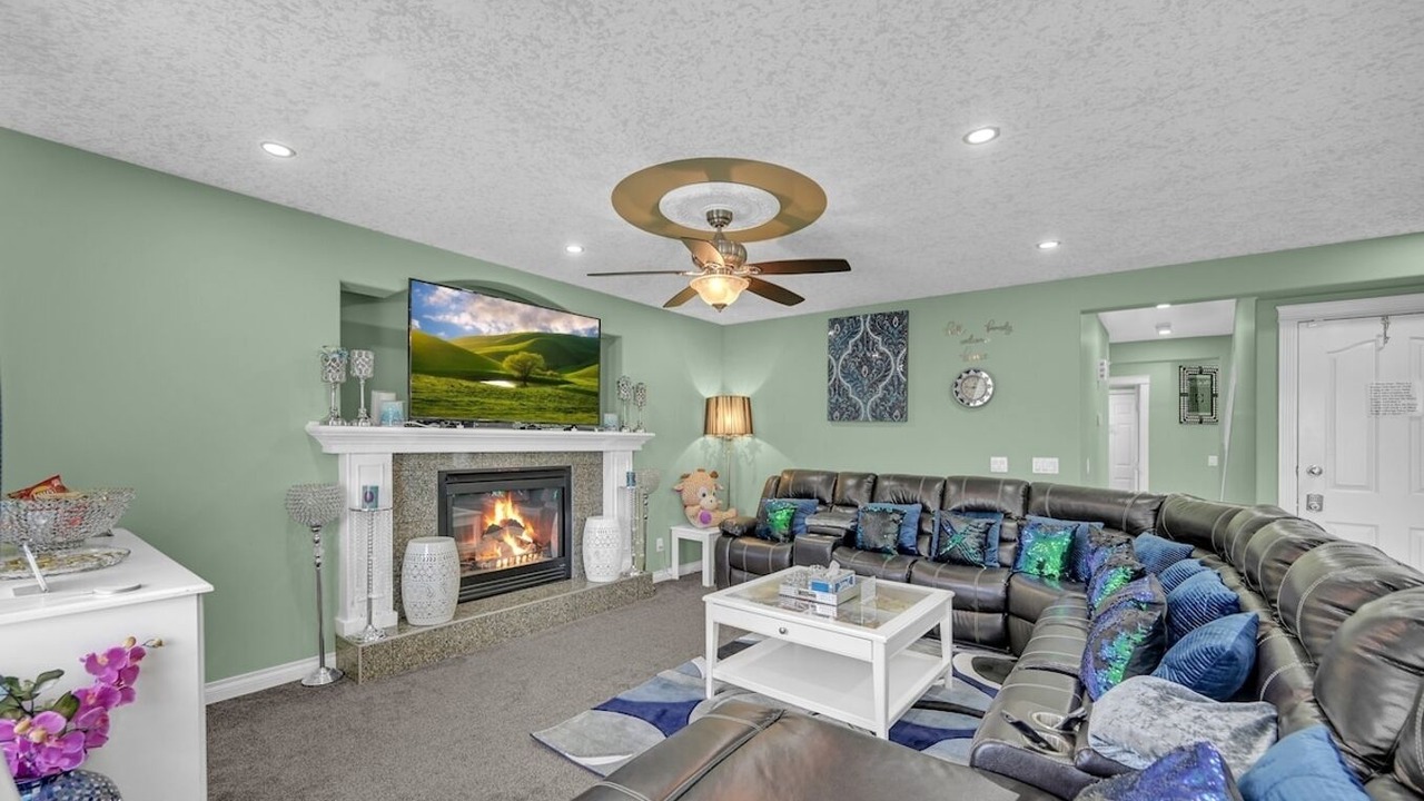 Photo of Livingroom in Calgary