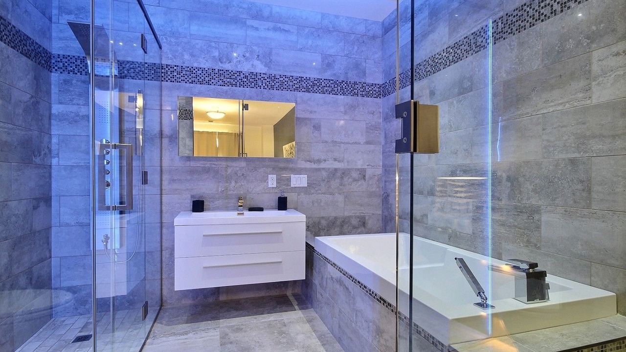 Photo of Bathroom in Ville-Marie