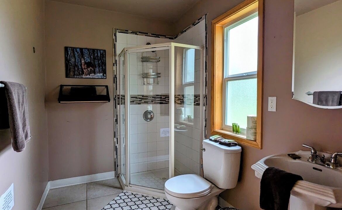 Photo of Bathroom in Regional District of Fraser-Fort George