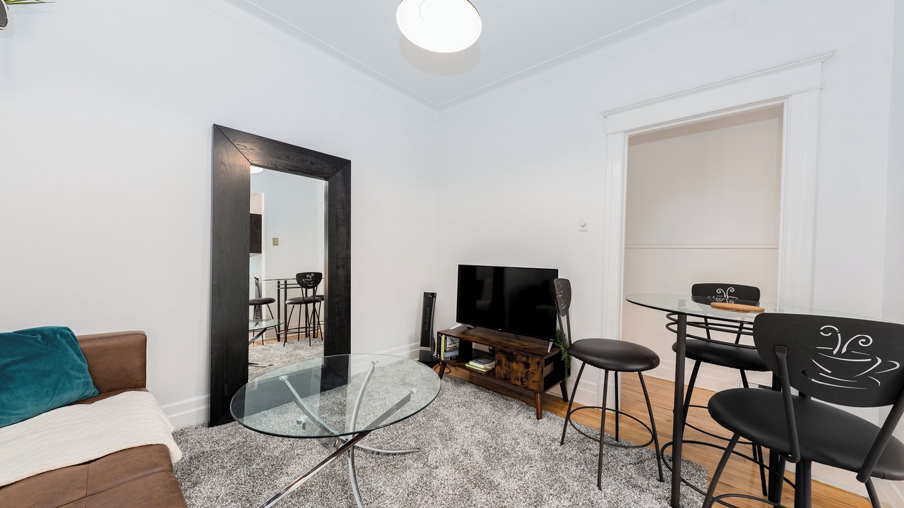 Photo of Livingroom in De Lorimier