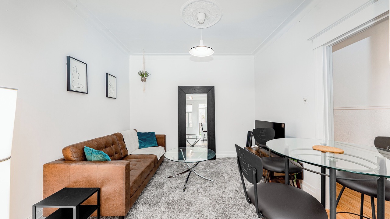 Photo of Livingroom in De Lorimier