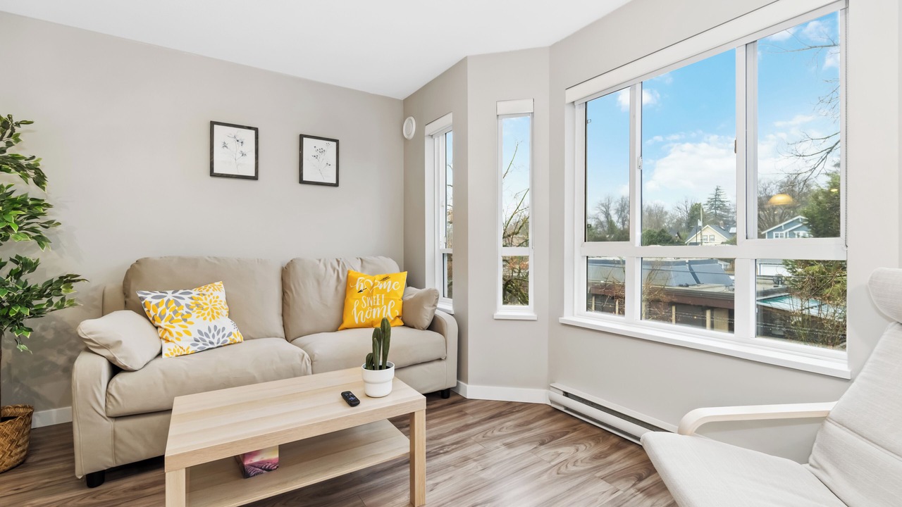 Photo of Livingroom in Kitsilano