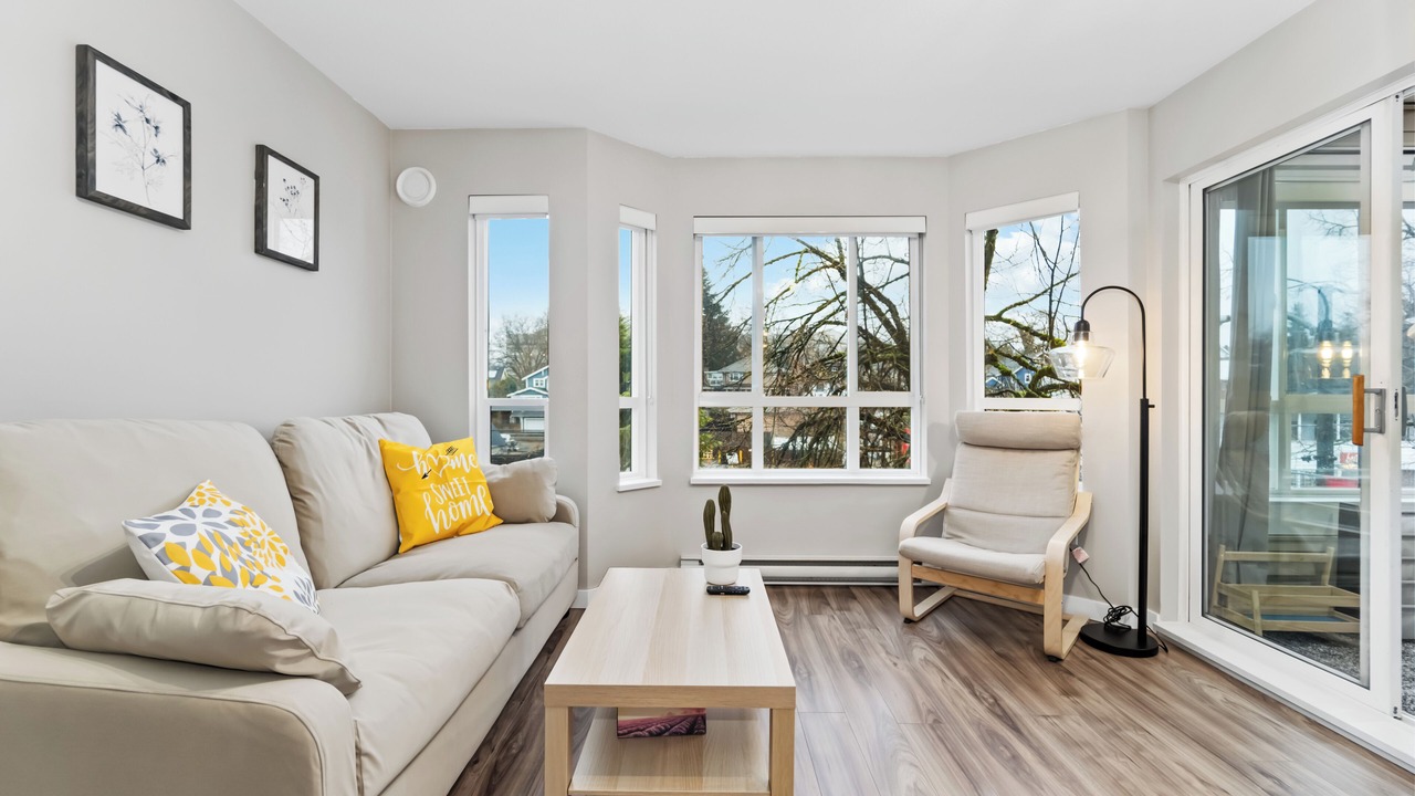 Photo of Livingroom in Kitsilano