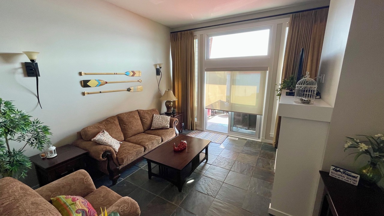 Photo of Livingroom in Scotch Creek