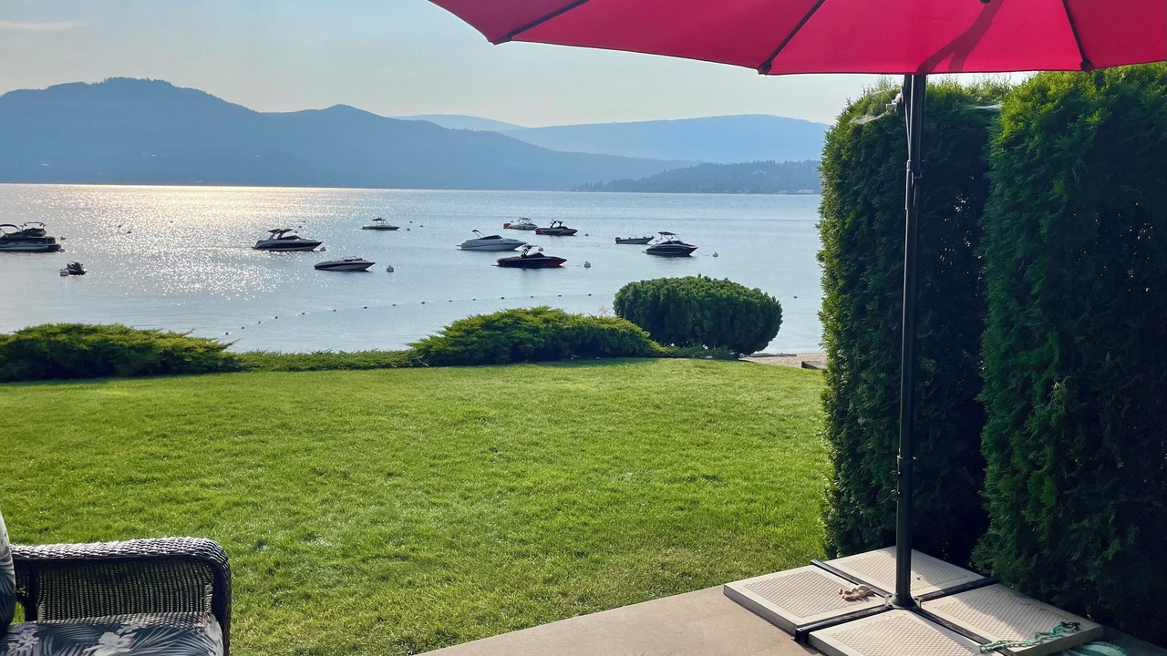 Photo of Patio Balcony in Scotch Creek