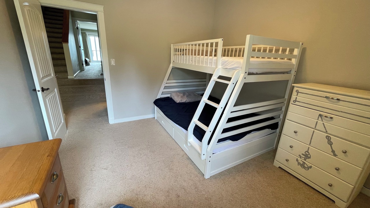 Photo of Bedroom in Scotch Creek