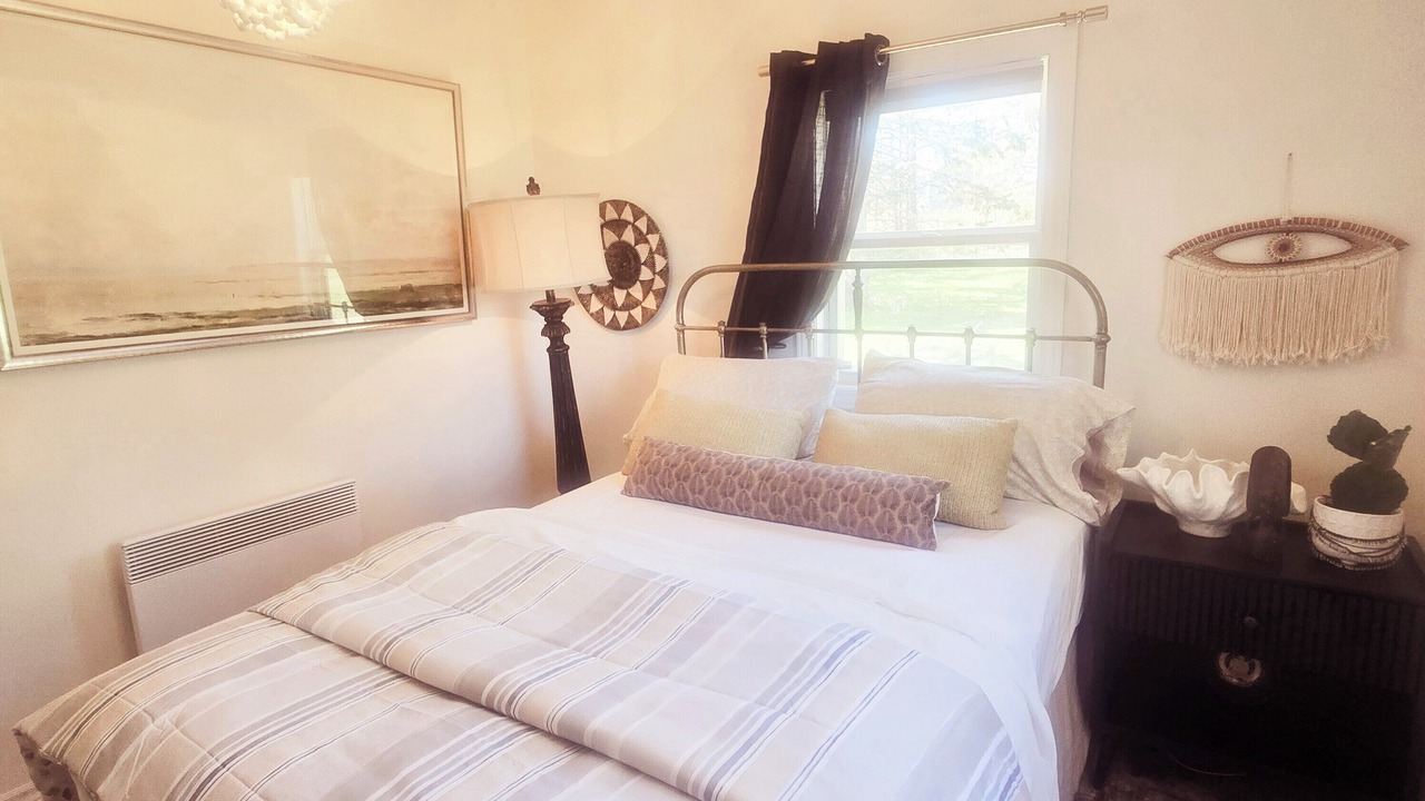 Photo of Bedroom in Brackley Beach