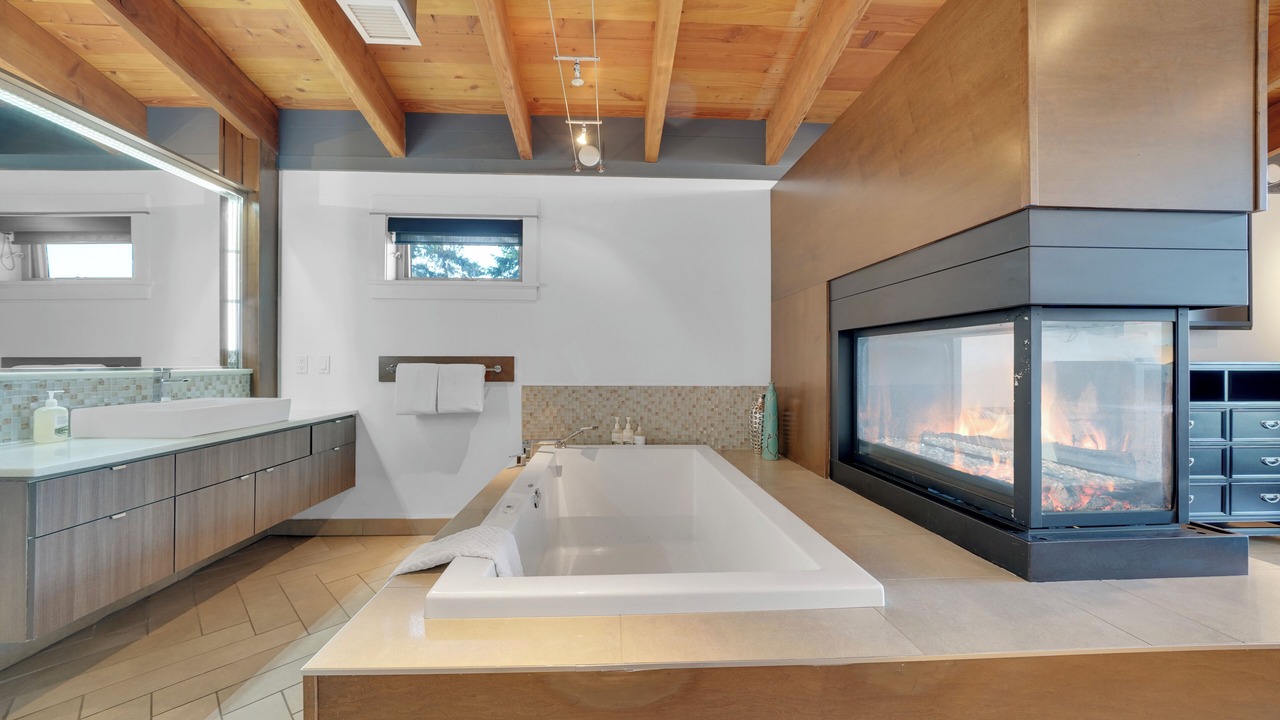 Photo of Bathroom in Ganges