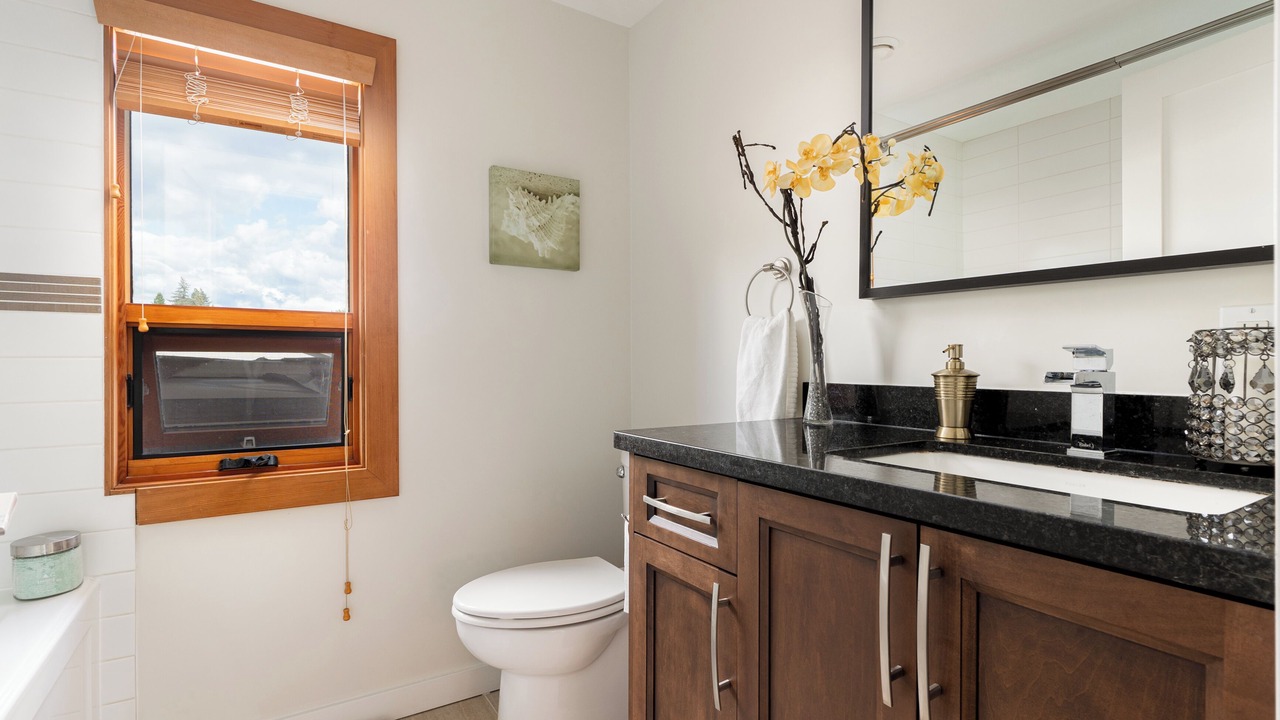 Photo of Bathroom in Dundarave