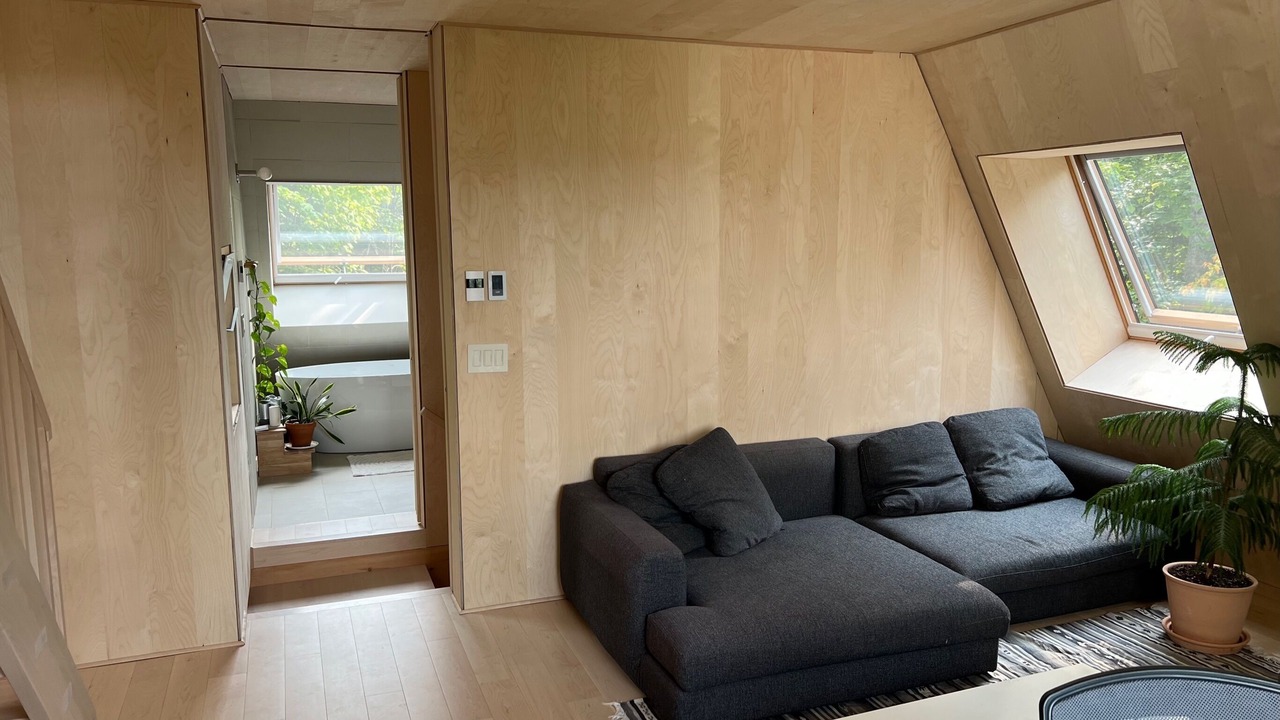 Photo of Livingroom in Sainte-Marguerite-du-Lac-Masson