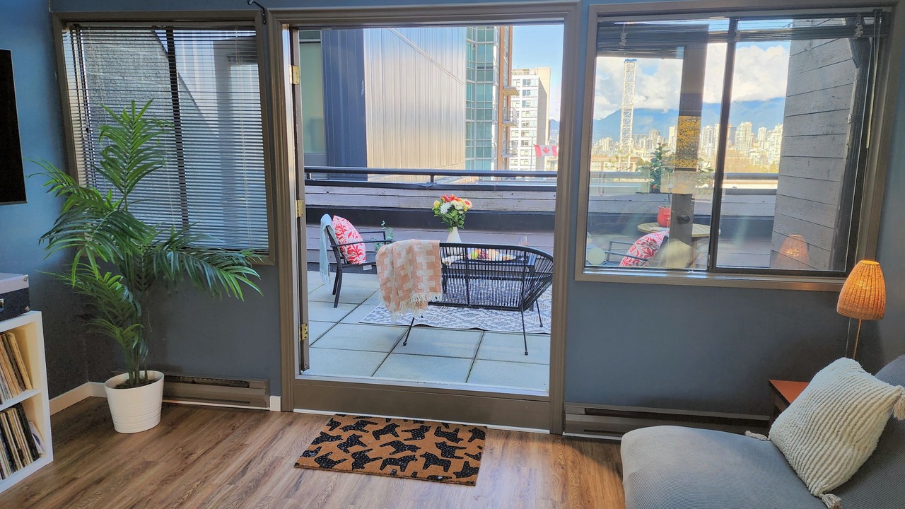 Photo of Livingroom in Fairview