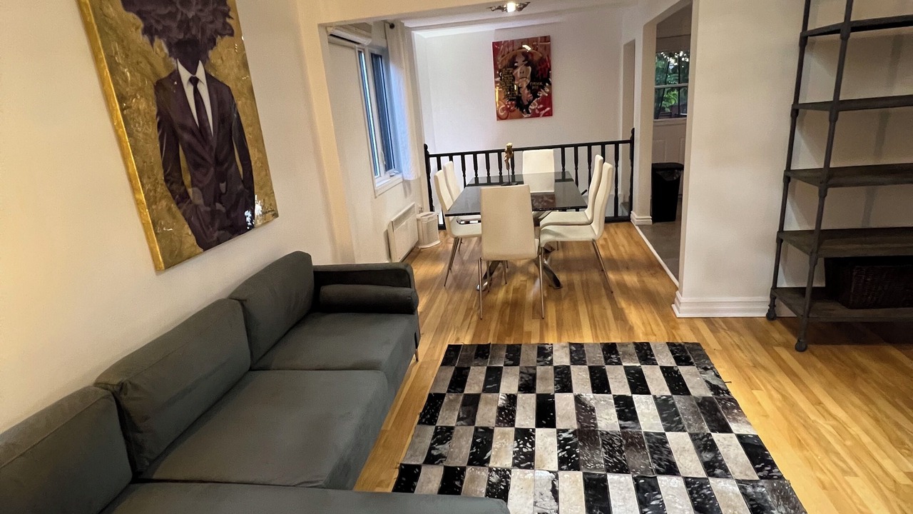 Photo of Livingroom in Laval