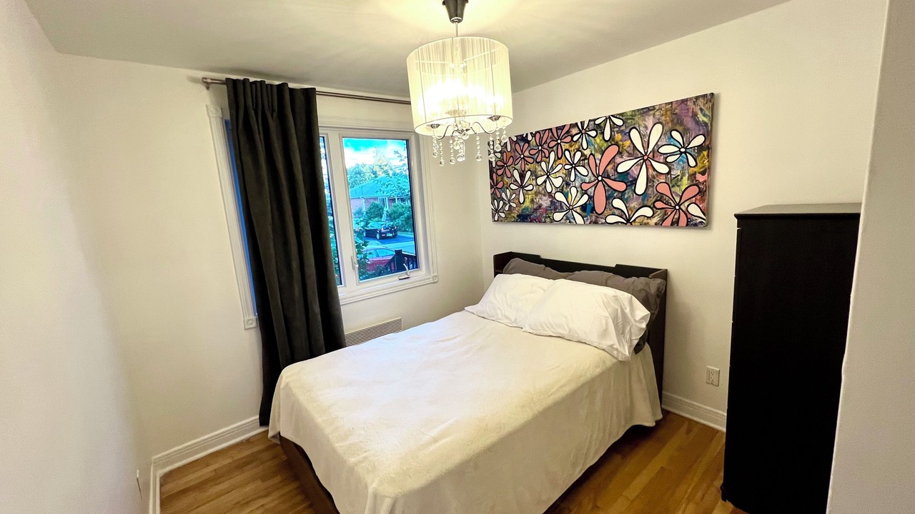 Photo of Bedroom in Laval