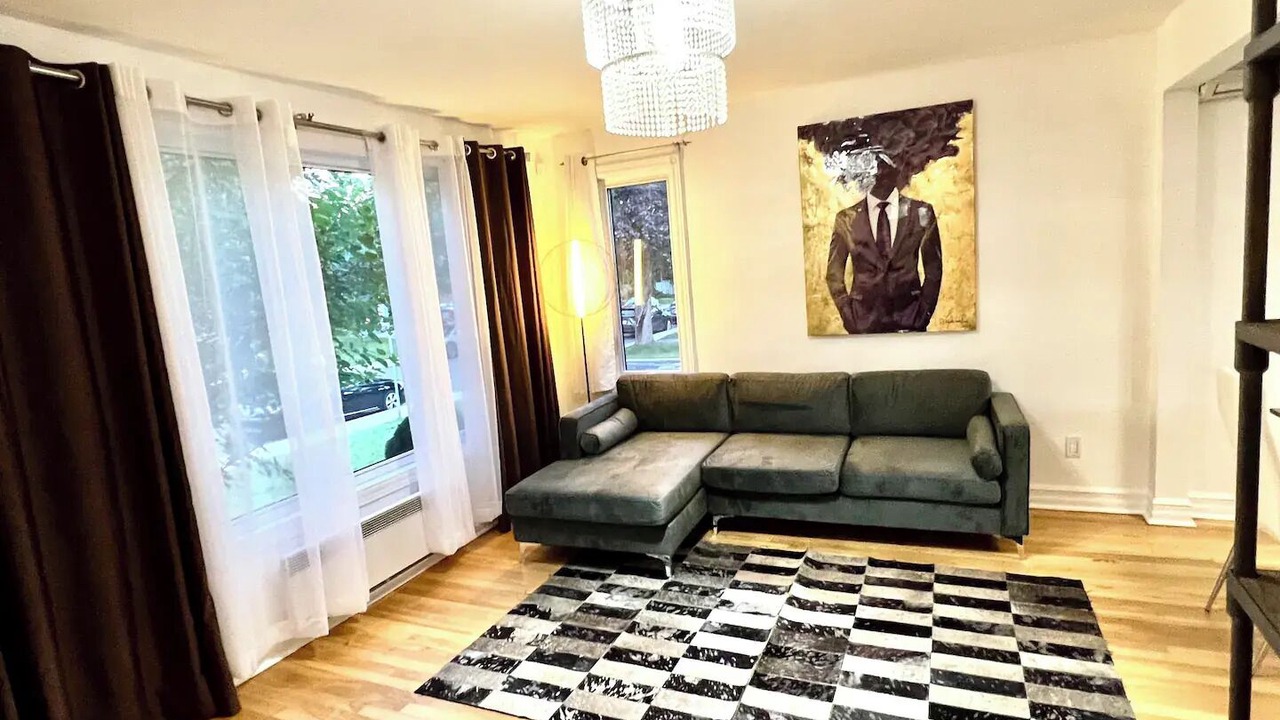 Photo of Livingroom in Laval