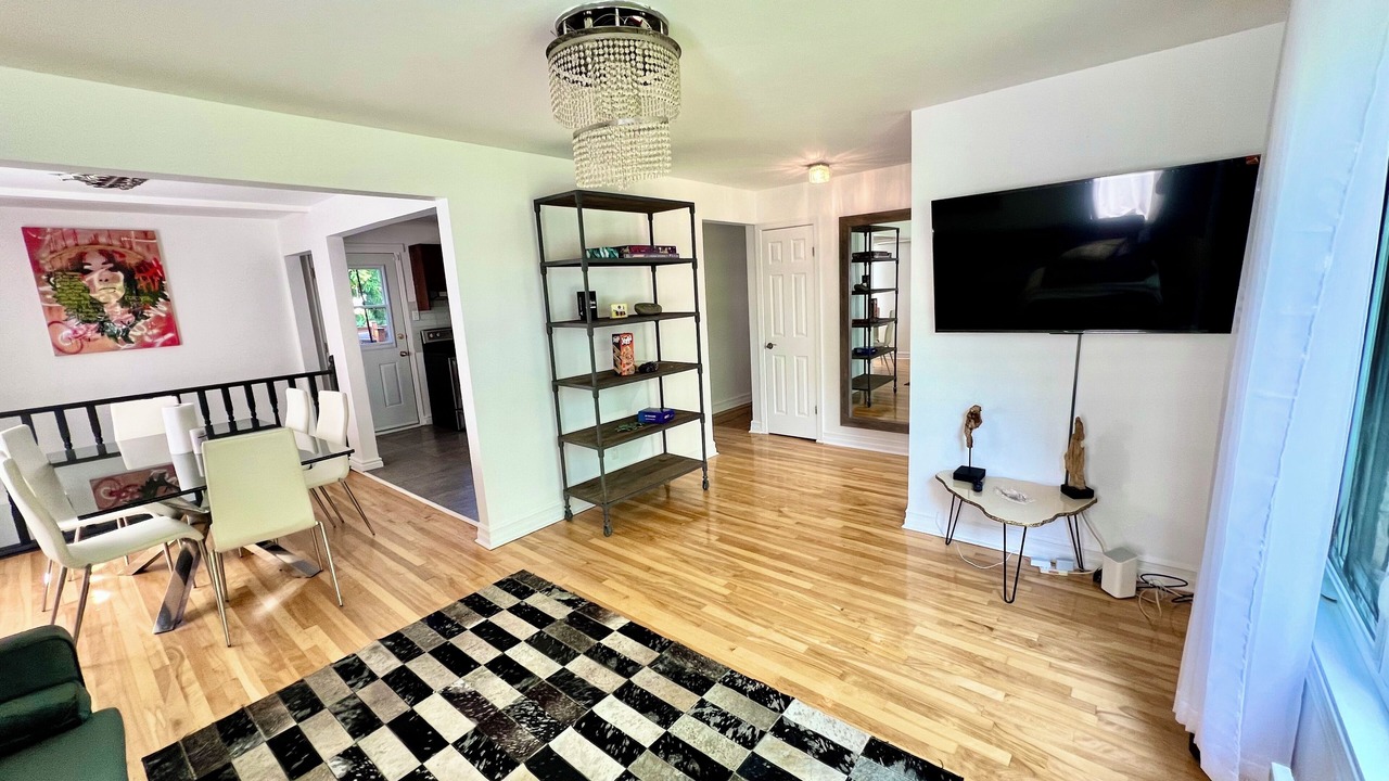 Photo of Livingroom in Laval