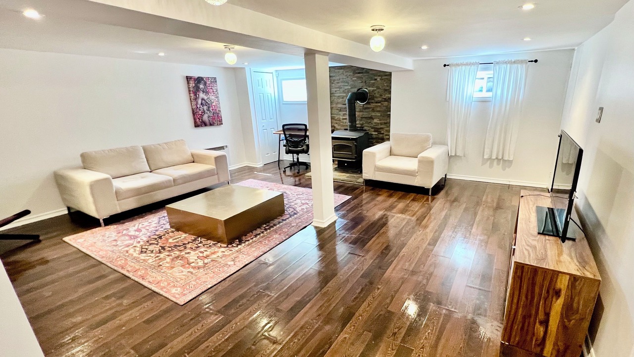 Photo of Livingroom in Laval