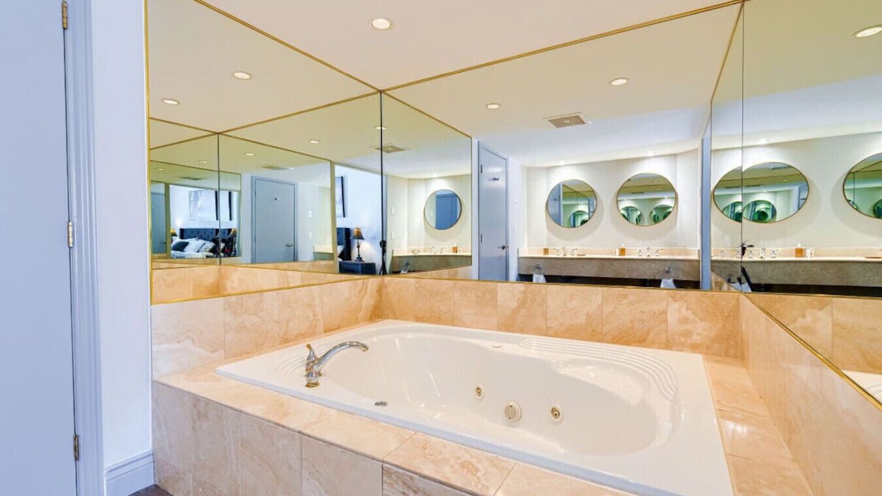 Photo of Bathroom in Oro-Medonte
