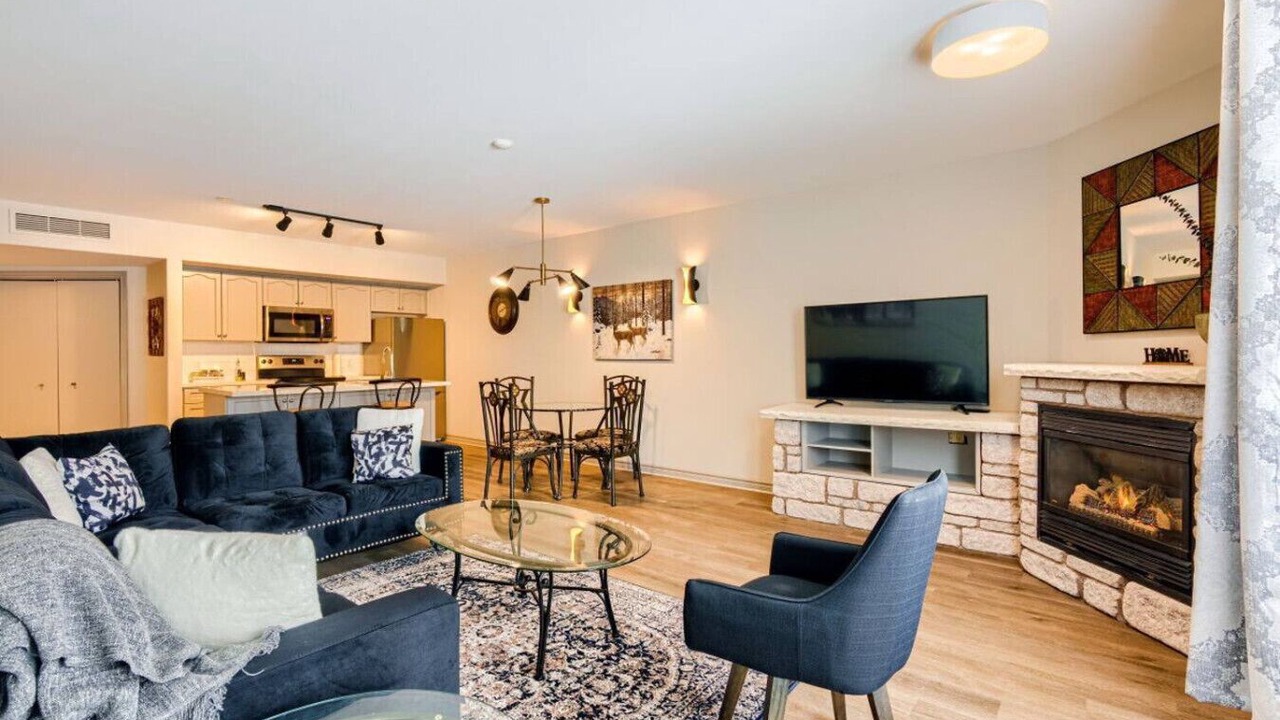 Photo of Livingroom in Oro-Medonte