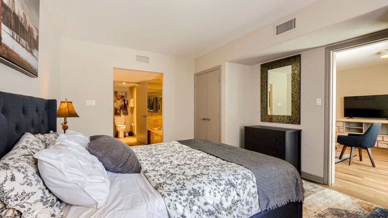 Photo of Bedroom in Oro-Medonte
