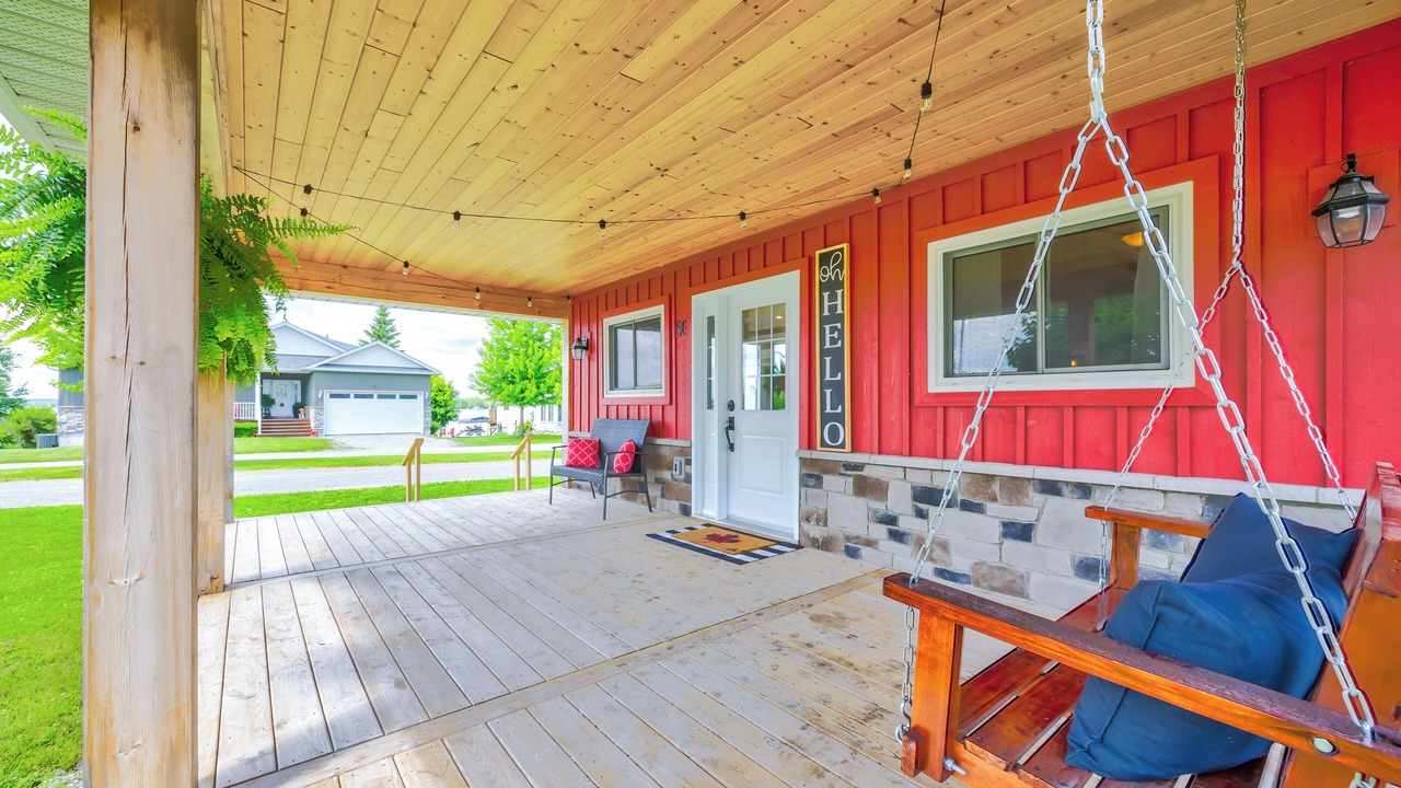 Photo of Patio Balcony in Fenelon Falls