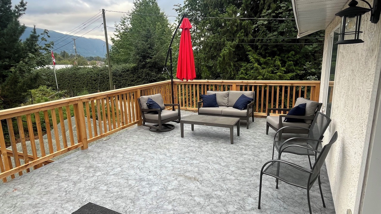 Photo of Patio Balcony in Lake Cowichan
