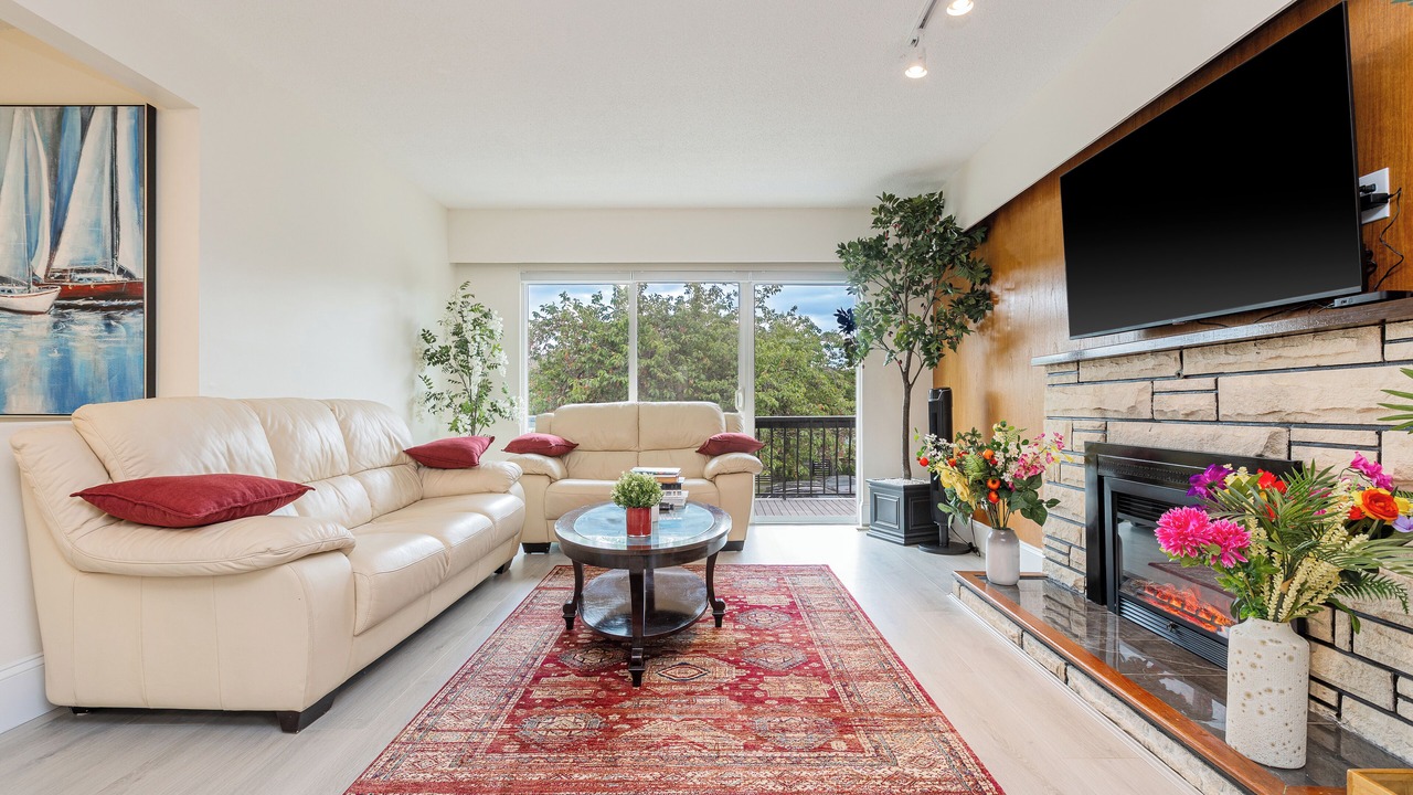 Photo of Livingroom in Vancouver South