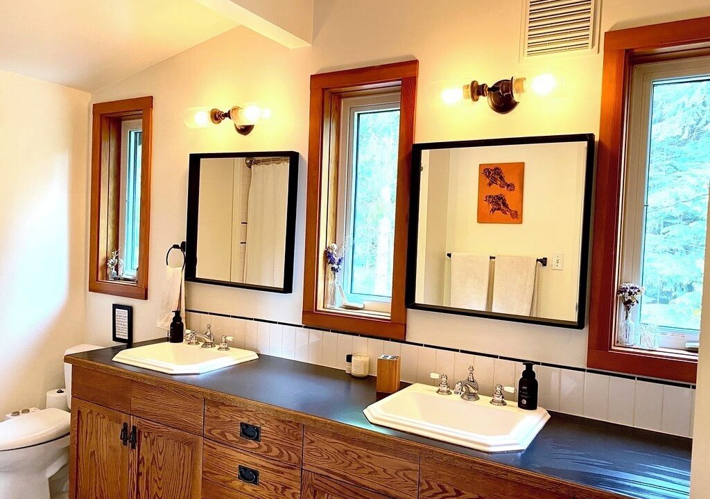 Photo of Bathroom in Bowen Island