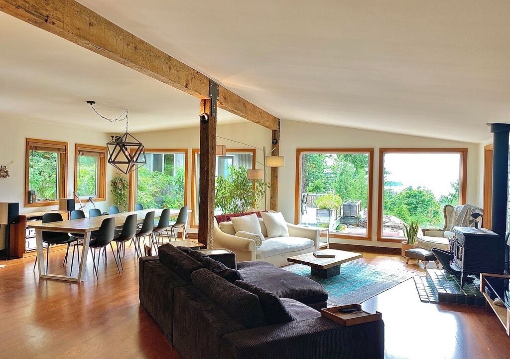 Photo of Livingroom in Bowen Island